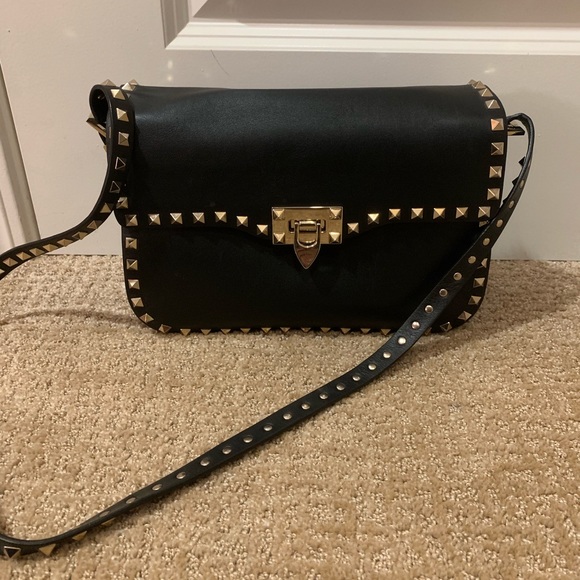 small rockstud grainy calfskin crossbody bag